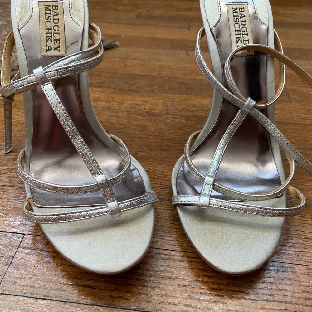 Silver sandals silk leather Badgley Mischka 8